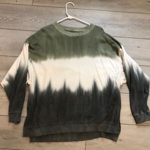 Womens size M American Eagle oversized jegging fit sweater